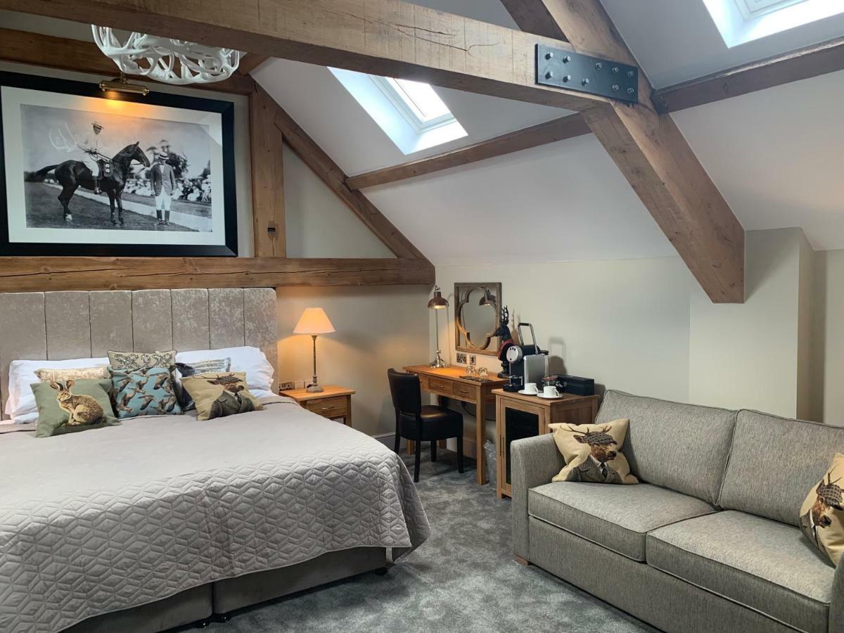 The Wheatsheaf Hotel, แซนด์แบท ภายนอก รูปภาพ The Old Post Office, Wye Valley